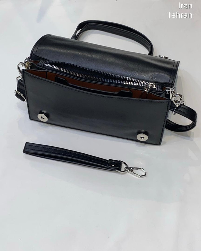 کیف زنانه مارلیس طرح چرم باکیفیت در ابعاد 23*13 سانتی متر