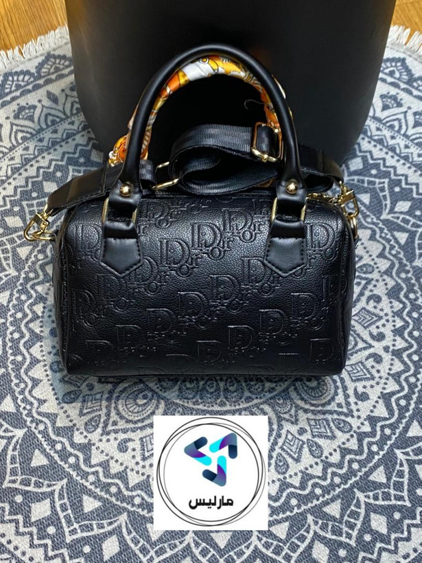 کیف زنانه مارلیس طرح دیور با اسکارف خاص در ابعاد 25*17 سانتی متر